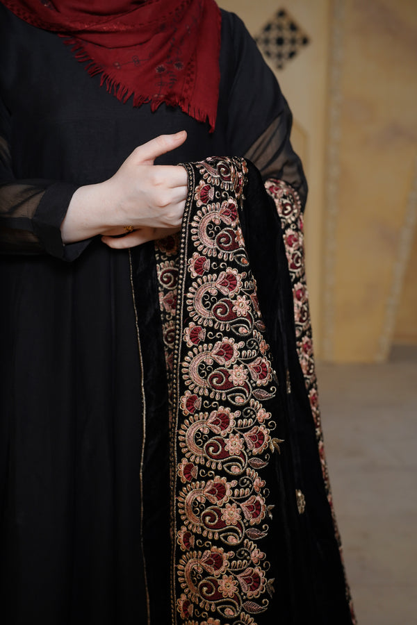 BLACK VELVET SHAWL WITH TILLA - HS003